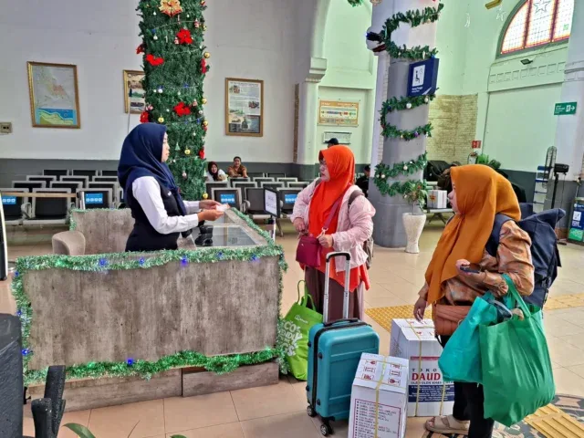 Libur Nataru, KAI Daop 3 Cirebon Berikan Diskon Tiket 30 Persen