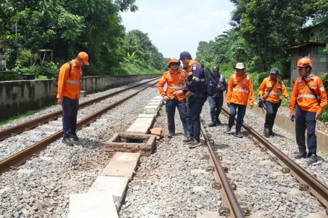 Sambut Nataru, Daop 3 Cirebon Lakukan Pemeriksaan Prasarana dan Sarana