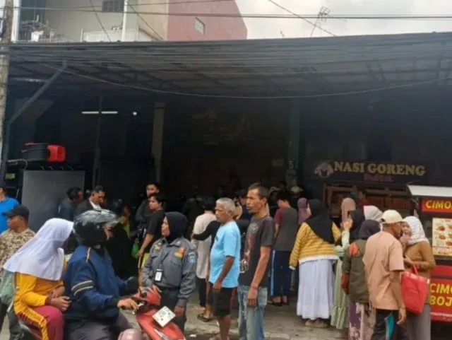 Polrestabes Bandung Evakuasi Jasad Pria Diduga Gantung Diri di Toko Beras Jatihandap, Keluarga Tolak Visum