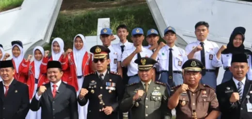 Kapolres Sumedang Bersama Forkopimda Ziarah di TMP Cimayor, Peringati Hari Pahlawan dengan Semangat Kebersamaan