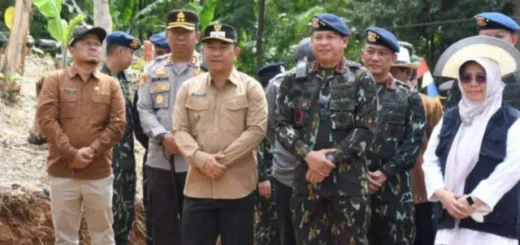 Brimob Salurkan Bantuan Alsintan dan Sembako untuk Petani Sukabumi, Dukung Ketahanan Pangan Nasional