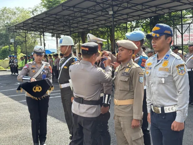 Polres Banjar Gelar Apel Pasukan Operasi Zebra Lodaya 2025, Kapolres Tekankan Pentingnya Humanis di Jalan Raya