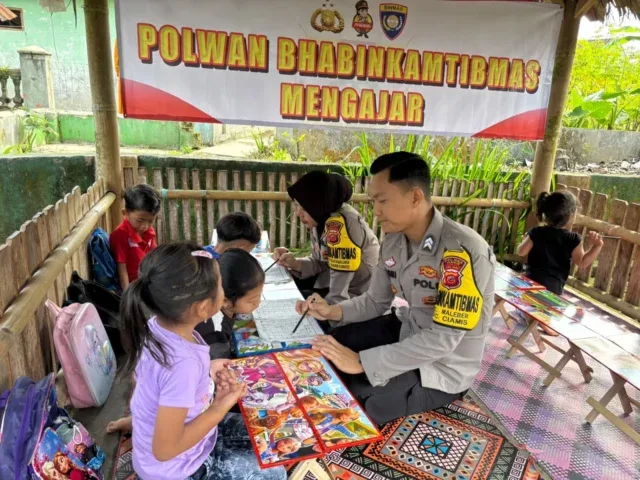 PolresCiamis Gelar Program Polwan Bhabinkamtibmas Mengajar di Yayasan Al Marhamah