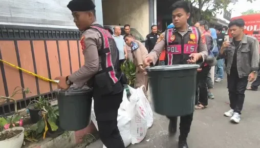 Gerebek Pabrik Mi Rumahan, Polresta Bogor Kota Sita Bahan Kimia Potasium dan Tawas