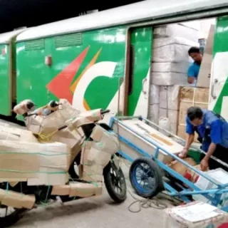 KAI Daop 3 Cirebon Dukung Program Angkut Motor Gratis Nataru 2025/2026