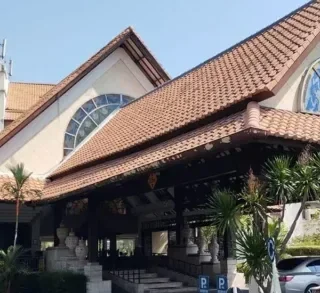 Countdown Seru di Atas Awan : New Year’s Eve “Party in The Clouds” di Hotel Santika Cirebon