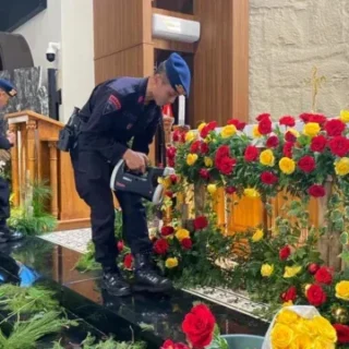 Jelang Natal, Polres Cirebon Kota Sterilisasi Gereja