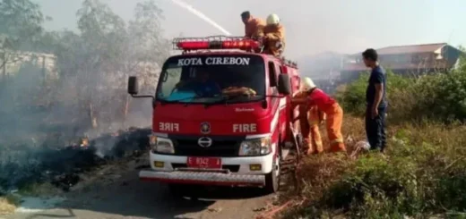 Damkar Kota Cirebon Bagikan Tips Aman Rumah Saat Libur Natal dan Tahun Baru
