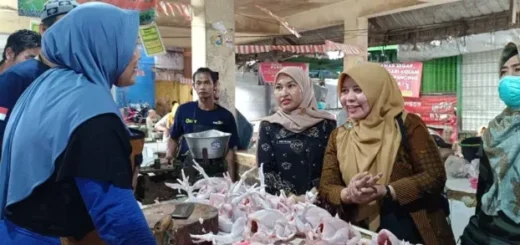 Jelang Nataru 2025, TPID Kota Cirebon Sidak Pasar Pantau Harga dan Stok Bahan Pokok