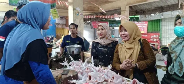 Jelang Nataru 2025, TPID Kota Cirebon Sidak Pasar Pantau Harga dan Stok Bahan Pokok