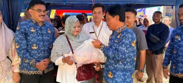 Jelang Nataru, 1.581 Paket Sembako Bersubsidi Disalurkan di Kota Cirebon