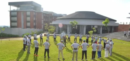 Kick Off Meeting Seru di Kaki Gunung Ciremai: Santika Premiere Linggarjati Tawarkan Paket Bisnis Plus Petualangan