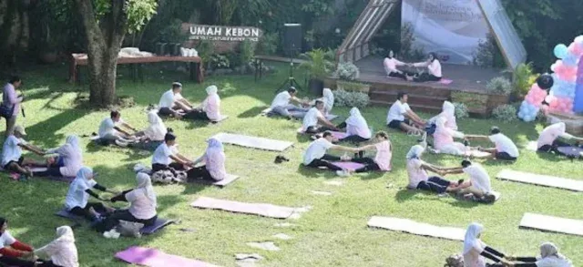 RSIA Cahaya Bunda Gelar Prematernal Couple Yoga, Puncak HUT ke-11 dengan Aktivitas Sehat