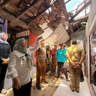 Pemkot Cirebon Pastikan Bantuan untuk Warga Pegambiran yang Rumahnya Ambruk