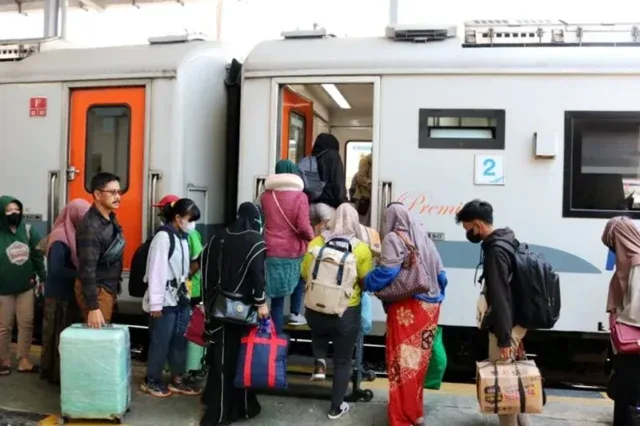 Selama 2025 KAI Daop 3 Cirebon Layani 4 Juta Pelanggan