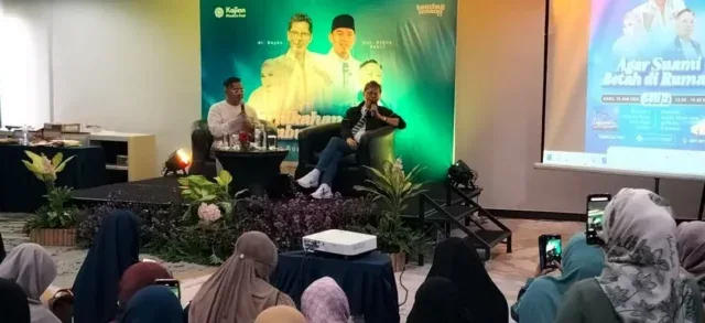Kajian Moslem Fest Cirebon : Ustaz Ridho Febri & dr. Boyke Kupas Pernikahan Sehat