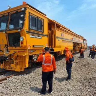 KAI Daop 3 Cirebon Tingkatkan Perawatan Prasarana KA Sepanjang 2025