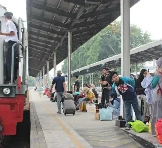 KAI Daop 3 Cirebon Tawarkan Transportasi Cepat, Aman, dan Tarif Terjangkau