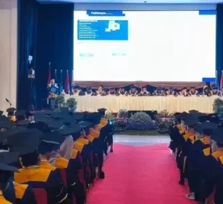 Dies Natalis ke-65, UGJ Cirebon Kukuhkan Guru Besar dan Wisuda 926 Lulusan