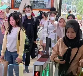Angkutan Nataru 2025: KAI Daop 3 Cirebon Catat Ada 274 Ribu Penumpang