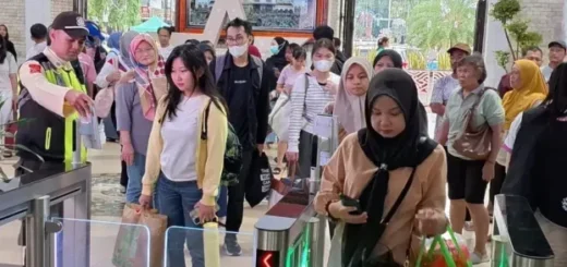 Angkutan Nataru 2025: KAI Daop 3 Cirebon Catat Ada 274 Ribu Penumpang