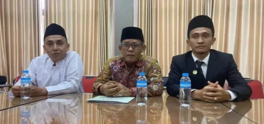 Harlah 1 Abad NU, PCNU Kabupaten Cirebon Gelar Istighosah Akbar dan Potong 100 Tumpeng
