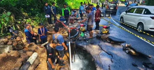 Pipa DCIP Milik PDAM Kota Cirebon Pecah, Distribusi Air Bersih Terganggu