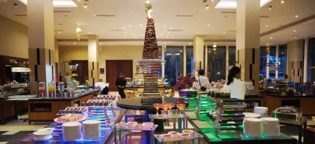 Daily Premium Rotation : Sensasi Kuliner Berbeda Setiap Hari di Blessing Ramadhan The Luxton Cirebon