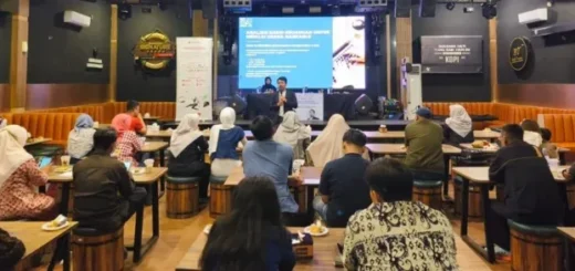 HIPMI Kota Cirebon Gelar Seminar Literasi Keuangan, UMKM Diajak Rapi Administrasi Usaha