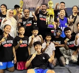 Bara Boxing Club Cirebon Juara Umum Knox Out Infinite Legacy 2026 di GOR Bima