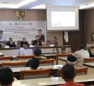 OJK Cirebon Hadirkan Program TAKON OJK di Indramayu, Perkuat Literasi dan Pelindungan Konsumen