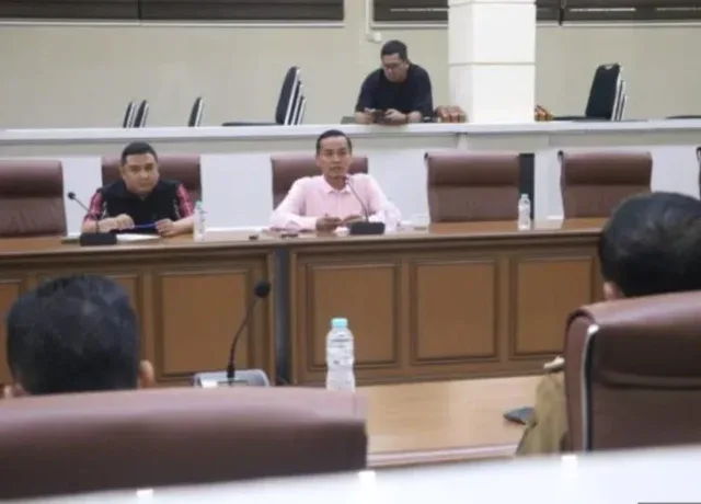 DPRD Kota Cirebon Minta Lurah Inventarisir Bangli di Bantaran Sungai