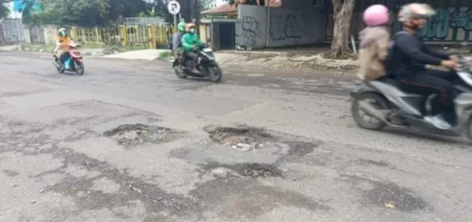 Cuaca Ekstrem Perparah Kerusakan Jalan Cipto, Dinas PUTR Kota Cirebon Fokus Pemeliharaan Sementara