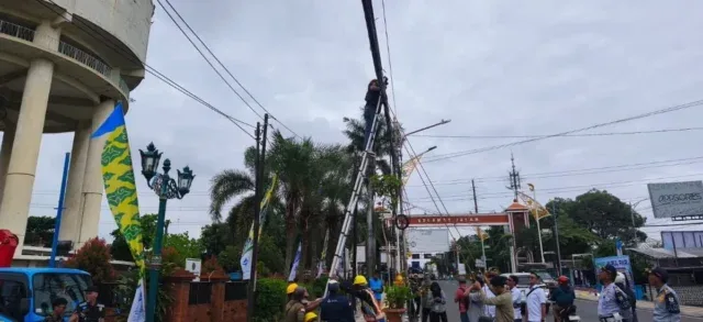 Gandeng Apjatel, Pemkot Cirebon Mulai Rapikan Kabel Semrawut