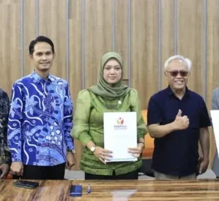 Perkuat Demokrasi, Bawaslu Kota Cirebon Tekan MoU dengan UGJ dan UIN Siber Syekh Nurjati