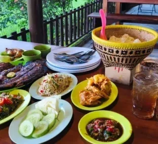 Nikmati Paket Bukber untuk 6 Orang di Ikan Bakar Babe Anton, Talun Cirebon