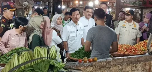 Effendi Edo Tinjau Pasar Jagasatru, Harga Cabai Naik dan Telur Puyuh Sulit Dicari