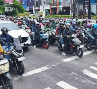 H-3 Lebaran 2026, Arus Mudik di Cirebon Padat Didominasi Sepeda Motor