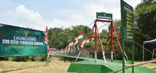 Bupati Cirebon Apresiasi Jembatan Gantung Babakan, Sinergi Pemda dan TNI Tingkatkan Akses Warga