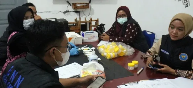 Pastikan Keselamatan Penumpang, KAI Daop 3 Cirebon Sidak Tes Narkoba Awak KA