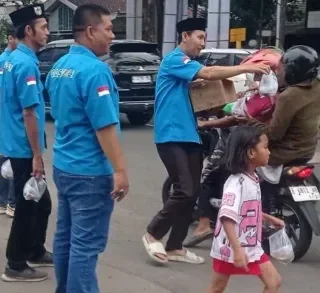 DPD KNPI Kota Cirebon Gelar Aksi Berbagi Takjil Ramadan 2026