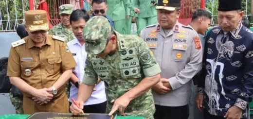 Kunker ke Kota Cirebon, Wakapolda Jabar Hadiri Peresmian Jembatan Merah Putih