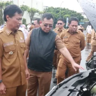 Wali Kota Cirebon Pimpin Apel Pengecekan Ratusan Kendaraan Dinas