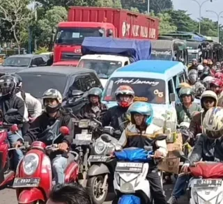 Arus Mudik Lebaran 2026 di Pantura Cirebon Mulai Ramai, Didominasi Sepeda Motor