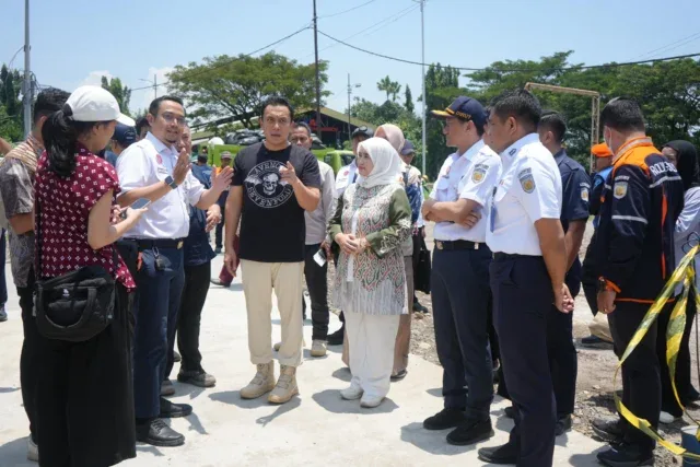 Wamen LH Apresiasi Pengelolaan Sampah di Stasiun Cirebon