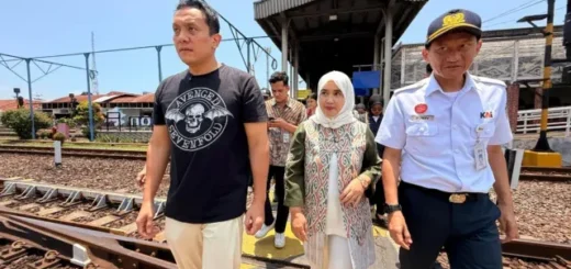 Pemkot Cirebon Perkuat Sinergi Pengelolaan Sampah dengan Wamen LH dan PT KAI