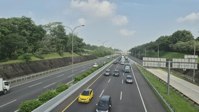 H-4 Lebaran, Volume Kendaraan di Tol Cipali Arah Cirebon Mulai Meningkat