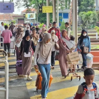 H-1 Lebaran 2026, KAI Daop 3 Cirebon Kedatangan 9 Ribu Penumpang