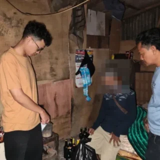 Malam Digerebek, Puluhan Botol Miras Oplosan Disita Polisi di Cirebon