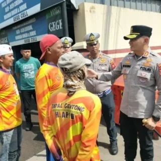 Jelang Mudik, Kapolres Cirebon Kota Koordinasi dengan Juru Parkir di Sekitar Pantura